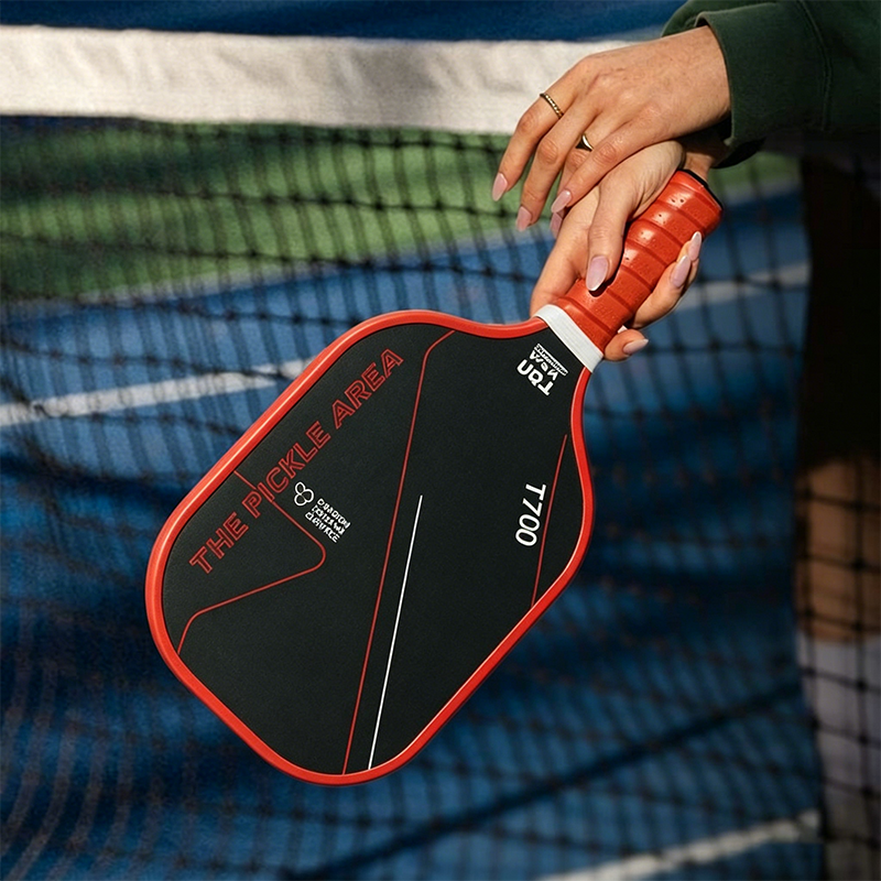 T700 Carbon Fiber Pickleball Set – 2 Paddles, 4 Balls + Bag